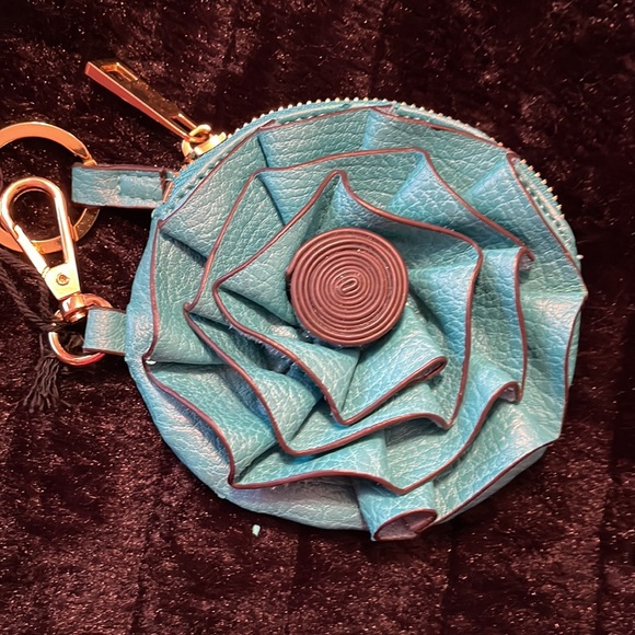 Turquoise flower change purse nwt - Picture 5 of 6